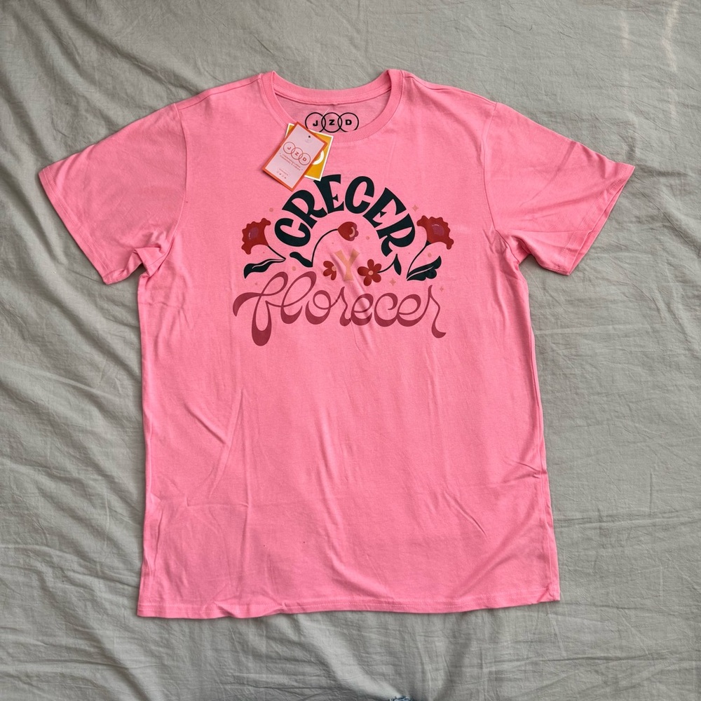 JZD “Crecer y Florecer” Graphic Tee – NWT – Empowering Latina Message